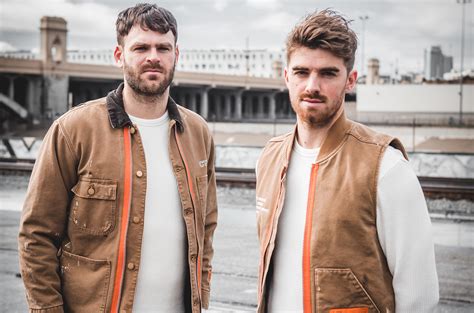 Chainsmokers .